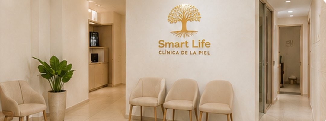Sala de espera de Smart Life Clínica de Heridas y la Piel